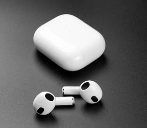 Apple : obtenez les derniers AirPods à moindre coût grâce à ce code promo